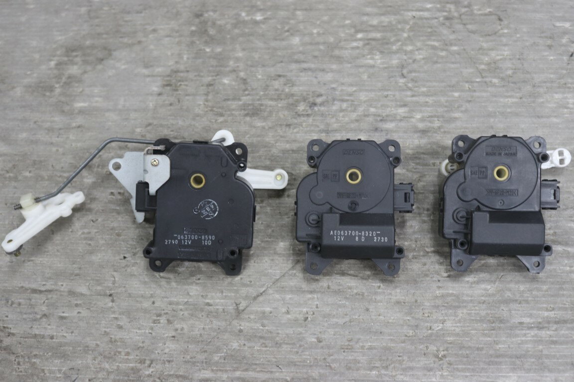 トヨタ ノア X 前期(AZR60 AZR60G-ARSEH(V)) 純正 エアコンサーボモーター 3個セット デンソー 破損無 Toyota p060129 中古20251227