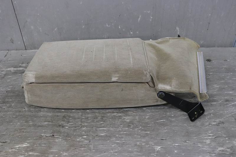 セドリック グロリア シーマ L Cima 後期(FPY31 Y31) 純正 破損無 取付OK 動作保証 リアシート用 アームレスト ラジオスイッチ エアコンスイッチ 後席用 P030406 中古 20230129