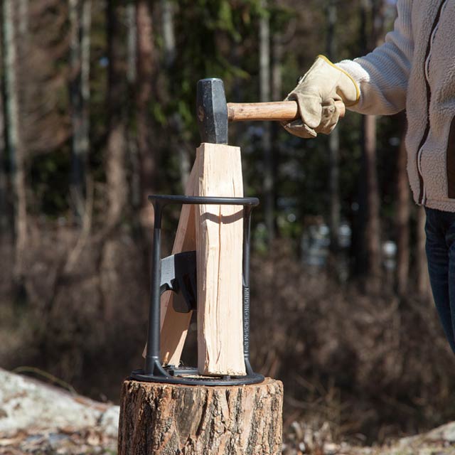 キンドリングクラッカー 焚付つくりをかんたん、安全、素早くおこなえます ハンマーで上から叩くだけの簡単作業 薪割り通販格安セール情報 楽天 通販