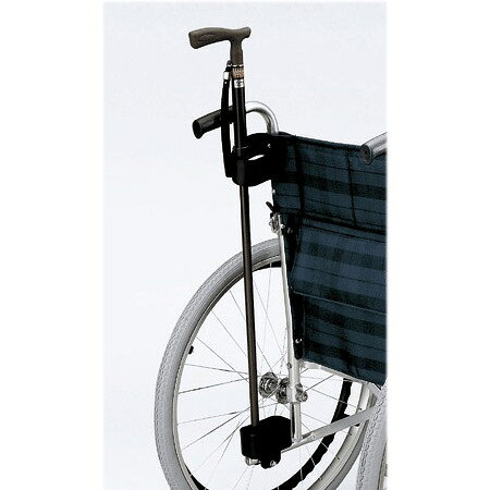商品説明商品の特徴 ・歩行杖を車いすに収納するためのものです。 商品紹介 品名：杖入れ 品番：KF-7 サイズ： 　小：5×5cm（プラ） 　中：5×10cm（プラ） 　大：10×10cm（鉄） 対応ティッピング径：φ19~φ20mm ※大・小の取付けにはティッピングレバーに穴加工が必要です（中のみ穴あけ不要）。 　中はティッピングレバー径φ19・φ20に対応します。 重量：0.1kg メーカー: 日進医療器 送料こちらの商品は送料無料です。 ※北海道、沖縄、その他離島など一部地域の場合はお手数ですがお問い合わせください。発送方法配送会社は佐川急便・ヤマト運輸・西濃運輸・新潟運輸・福山通運等になります。 ※配送会社はお選びいただけません。発送について特にご指定がない場合、 楽天バンク決済、銀行振込　⇒ご入金確認後、2~4営業日以内に発送いたします。クレジットカード決済　 ⇒ご注文確認後、2~4営業日以内に発送いたします。交換・返金について 当店ではお客様都合による交換、返金は受け付けておりません。在庫について倉庫からの直送となりますので、ご注文をいただいてからの在庫確認となります。 ご注文前の在庫確認はメールまたはお電話にてお気軽にお問い合わせくださいませ。 その他 ・画像・動画はイメージです。撮影環境の影響により色味など多少異なることもございます。 ・製品紹介や仕様説明の画像・動画には同シリーズの色違いを使用している場合もございます。 ・仕様は品質改善のため予告なく変更する場合がございます。 ・返品はお届けした商品がご注文品と異なる場合、商品初期不良、破損品のみ対応させていただきます。 　詳細はお買いものガイドをご覧ください。 【車椅子関連グッズ・オプション一覧】 【車椅子一覧はこちらから】 【手すり一覧はこちらから】 【バスグッズ・入浴補助具も販売しております。】 LINE友だち登録はコチラから ＞＞関連商品はこちら