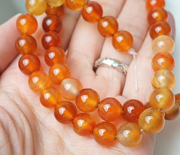 【10粒/バラ売り】カーネリアン 8mm 赤メノウ 穴あきビーズ バラ売り 粒売り 天然石 パワーストーン アクセサリー ハンドメイド パーツ ブレスレット ペンダント ネックレス ピアス イヤリング製作