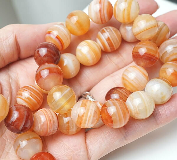 【20粒/バラ売り】サードオニキス 12mm ストライプアゲート 赤天眼石 赤めのう 縞瑪瑙 穴あきビーズ バラ売り 粒売り 天然石 パワーストーン アクセサリー ハンドメイド パーツ ブレスレット ペンダント ネックレス ピアス イヤリング製作