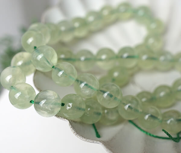 【1粒/バラ売り】プレナイト 葡萄石 8mm 穴あきビーズ ばら売り 粒売り 天然石 パワーストーン アクセサリー ハンドメイド パーツ ブレスレット ペンダント ネックレス ピアス イヤリング製作