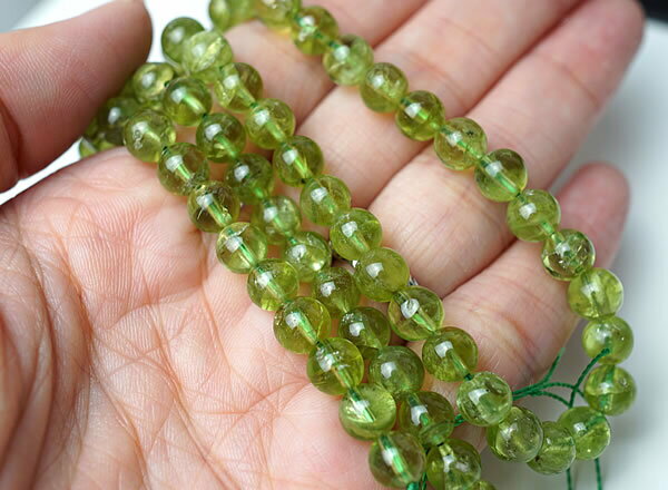 【3粒/バラ売り】ペリドット 6mm 穴あきビーズ ばら売り 粒売り 天然石 パワーストーン アクセサリー ハンドメイド パーツ ブレスレット ペンダント ネックレス ピアス イヤリング製作