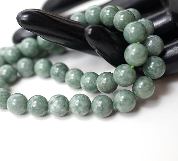 【3粒/バラ売り】ビルマ翡翠AAAA ミャンマー産天然翡翠 ひすい ヒスイ 8mm 穴あきビーズ ばら売り 粒売り 天然石 パワーストーン アクセサリー ハンドメイド パーツ ブレスレット ペンダント ネックレス ピアス イヤリング製作