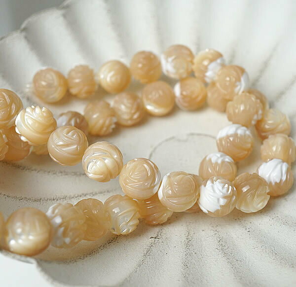 【3粒/バラ売り】マザーオブパール 薔薇 ローズ ベージュ 8mm 穴あきビーズ ばら売り 粒売り 天然石 パワーストーン アクセサリー ハンドメイド パーツ ブレスレット ペンダント ネックレス ピアス イヤリング製作