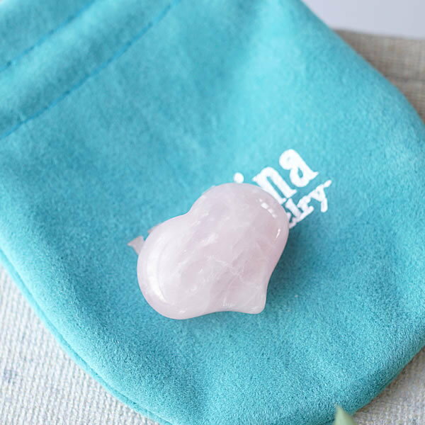 ローズクォーツ ぷっくりハート 置き石 飾り石 ハートの置物 天然石 パワーストーン 紅水晶 プレゼント 恋愛 結婚 インテリア