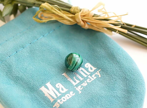 マラカイト 丸玉 スフィア 10mm 穴なし ビーズ 置き石 飾り石 インテリア 天然石 パワーストーン 孔雀石 魔除け 厄除け お守り