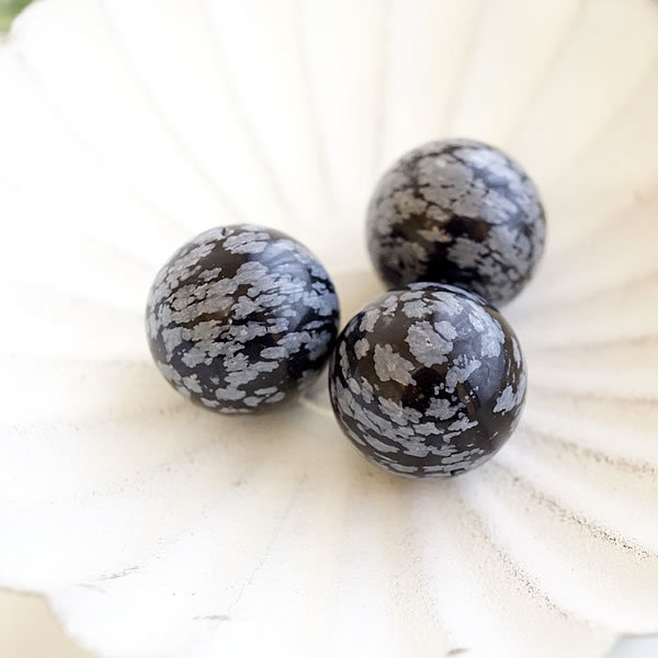 スノーフレークオブシディアン オブシディアン 黒燿石 丸玉 スフィア 20mm 穴なし 置き石 飾り石 イン..
