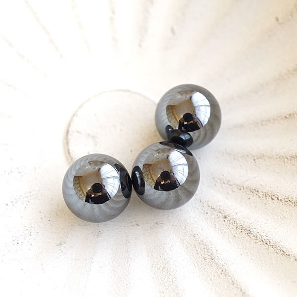ヘマタイト 丸玉 スフィア 12mm 穴なし 置き石 飾り石 インテリア 天然石 パワーストーン 赤鉄鉱 健康 長寿 肩こり 血流