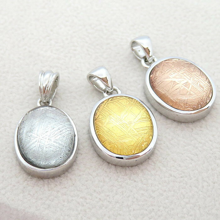 商品情報 天然石 ギベオン隕石（メテオライト）素材 シルバー925・ロジウムコーティングサイズ 約13×11×6mm （バチカン含まず）約3g多少の個体差があります。付属品 ネックレスチェーン、ポーチ天然石製品について 天然石製品の特徴とし...