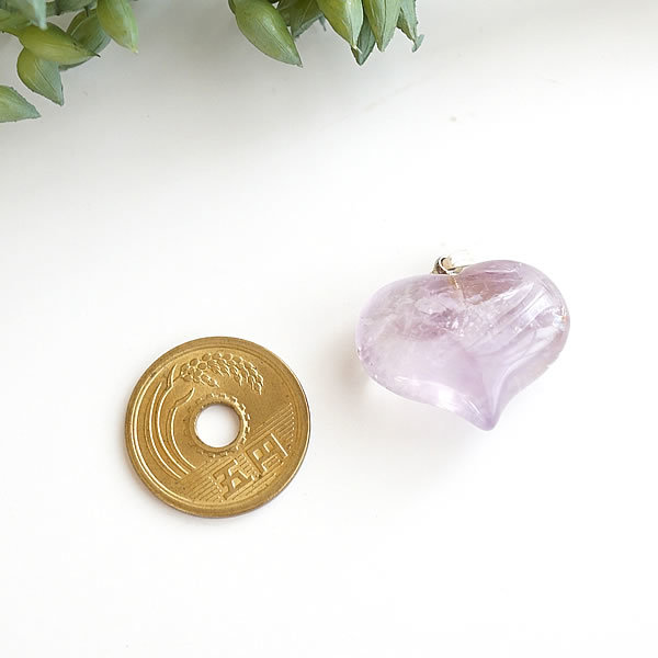 ラベンダーアメジスト (紫水晶) ぷっくりハート ペンダント ネックレス 天然石 パワーストーン アメジスト 紫水晶 2月の誕生石
