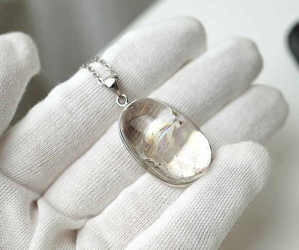 【一点物】アイリスクォーツ レインボー水晶AAAAA ブラジル産 虹り水晶 レインボークォーツ ペンダント ネックレス 天然石 パワーストーン 4月の誕生石 幸運 開運