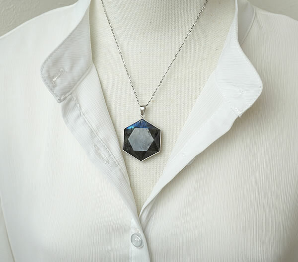 【一点物】ラブラドライトAAAAA 六芒星 ヘキサグラム マダガスカル産 ペンダント ネックレス SV925 天然石 パワーストーン ブラックラブラドライト 曹灰長石