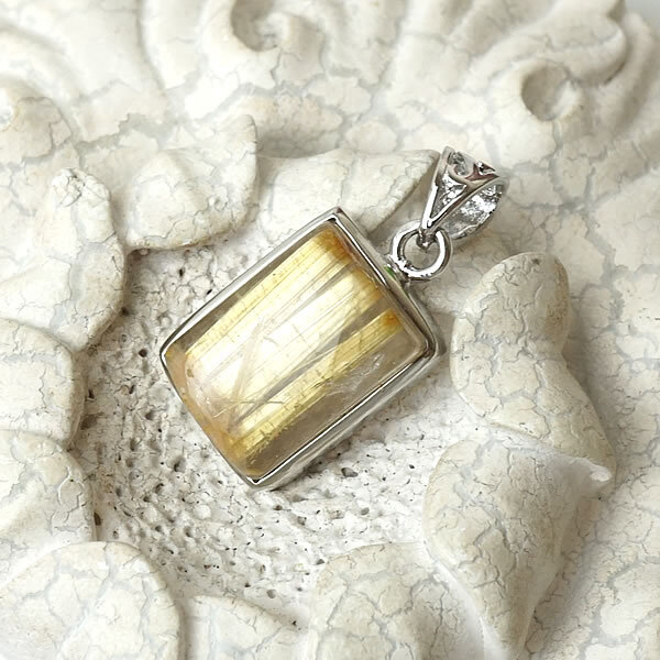 【一点物/最上級】ルチルクォーツSA ペンダント ネックレス SV925 天然石 パワーストーン 針入り水晶 ..