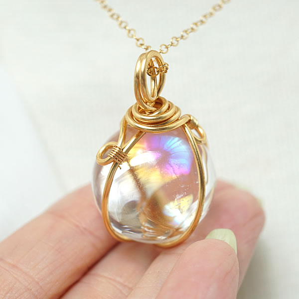 【一点物】アイリスクォーツ レインボー水晶AAAAA ブラジル産 虹り水晶 レインボークォーツ ペンダント ネックレス ゴールドカラー 天然石 パワーストーン 4月の誕生石 幸運 開運