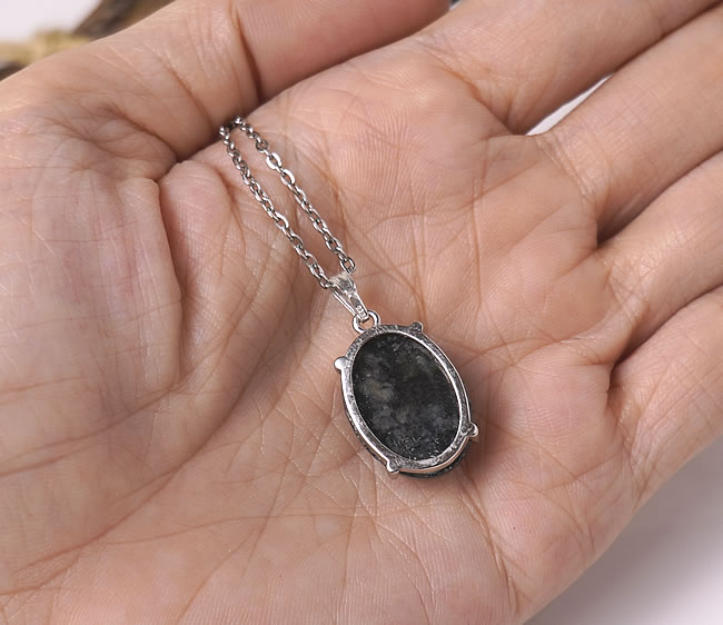 【希少/最上級】ミャンマー産 天然黒翡翠SA ペンダント ネックレス 天然石 パワーストーン 硬玉 ジェダイト ひすい ヒスイ 黒翡翠 5月の誕生石