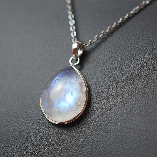 【一点物/最上級】ホワイトラブラドライトAAAAA（レインボームーンストーン）インド産 ペンダント ネッ..