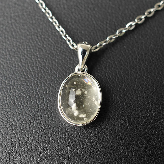 楽天市場】リビアングラス ネックレス（占い・開運・風水