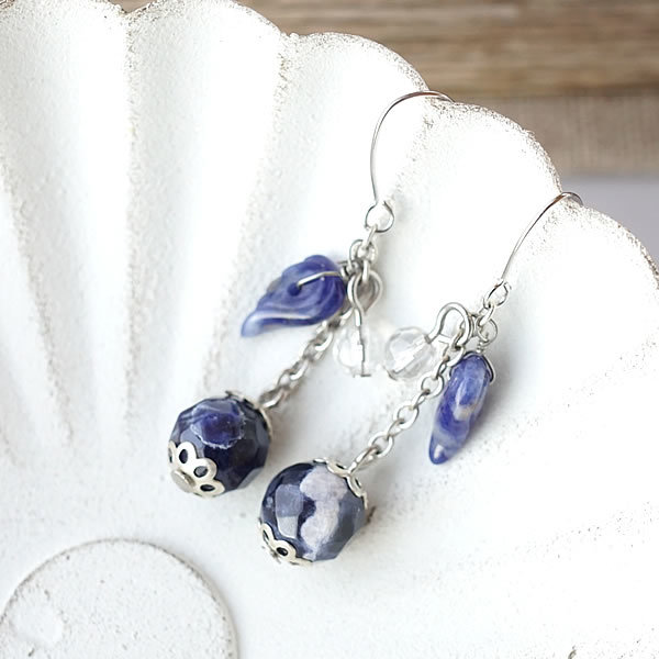 ソーダライト 天使の羽根ピアス 天然石 パワーストーン フックピアス ハンドメイドアクセサリー 青