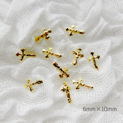 【メール便OK】☆ 十字架 クロス 6mm×10mm ゴールド　アート メタルパーツ　サマー クリスマス 神 ジーザス キリスト クリスチャンネイル