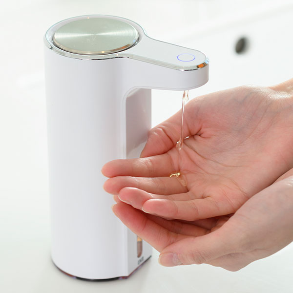 ソープディスペンサー 自動 液体 泡 充電式 おしゃれ 北欧 防水 250ml センサー式 アルコール ソープボトル ソープポンプ ハンドソープ 洗剤 インテリア雑貨 スリム 非接触 詰替 洗面所 キッチン 台所 玄関 ホワイト 白 シルバー( EKO アロマソープディスペンサー )