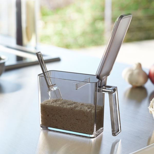調味料入れ 北欧 おしゃれ タワーシリーズ ヤマザキ 公式 新作 調味料ポット 保存容器 プラスチック 衛生的 省スペース スパイスケース コンロ周り キッチン雑貨 towerシリーズ yamazaki 新商品 ホワイト ブラック 白 黒( 調味料ストッカー タワー S tower 山崎実業 ) 3