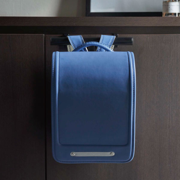 ランドセルラック ハンガー スリム おしゃれ 収納ハンガー リュックハンガー 壁面収納雑貨 玄関収納 差し込み 北欧 インテリア雑貨 タワーシリーズ 公式 ホワイト 白 ブラック 黒 スチール yamazaki( 山崎実業 下駄箱扉ランドセル&リュックハンガー タワー tower )