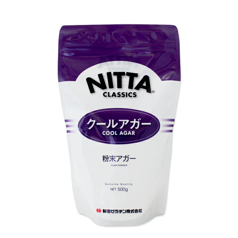 ■ただ今のお買い得アイテムはこちらからチェック！ 商品詳細 product 海藻と豆科の種子から生まれたヘルシーな「ゼリーの素」です。ツルンとなめらかな食感で口溶けのよいゼリーができます。 美しい光沢があり透明・無味・無臭なので、アイデア次第でいろいろな味わいが楽しめます。 また、ふやかす手間もなく、軽く煮るだけ（80〜85℃）。夏場の室温（30〜40℃）でも固まり、型くずれしません。冷蔵庫で冷やすと早く固めることができます。 固まっても軽く再加熱すれば（60〜70℃）再び溶けるので固め直しができます。本格派デザートも手軽に、そして簡単に楽しめます。 関連レシピはこちら ぷるぷるマンゴーゼリー クールアガーのバニラミルクプリン 購入前のご確認事項 ・賞味期限の目安：商品発送時、残り180日以上 ・配送方法：【常温】【冷蔵】のいずれかで同梱発送（ご注文商品によります） ・ご確認事項：※情報更新のタイミングによっては、商品ラベルに記載の内容と異なる場合があります。ご使用の際は、商品ラベルを十分にご確認の上、ご使用ください。気になる点がございましたら、メールにてお問い合わせをお願いします。 原材料、原産国 名称 食品添加物（ゲル化剤製剤） 内容組成 ローカストビーンガム　11％カラギーナン　9％リン酸一カリウム　3％ぶどう糖　77％ 保存方法 本品は吸湿しやすいので、高温・多湿・直射日光を避け、常温で保存して下さい。 販売者 新田ゼラチン株式会社 大阪市浪速区桜川4-4-26※製造所固有記号は賞味期限の右側に記載 使用上の注意 ・ダマにならないよう、水によく分散させてから加熱して下さい。 ・果汁など酸味の強いものは本品と一緒に煮立てると固まらなくなることがあります。 ・調理の際には、火傷をしないよう十分にご注意下さい。 ・開封後は確実に密封して、高温・多湿・直射日光を避け、常温で保存して下さい。 バーコード 4560103692008 成分表示 栄養成分表示（100g当たり） 熱量 330kcal たんぱく質 0g 脂質 0g 炭水化物 88g 食塩相当量 0g （この表示値は、目安です。） この商品のアレルギー表示について 原材料に使用しているもの 8大アレルギーは含まれておりません。 その他この商品についてのアレルギー情報 特になし （2019年11月28日更新） ただ今のイチオシ