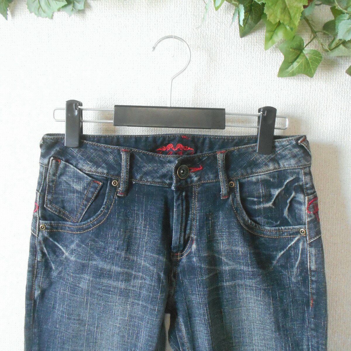 【中古】B.C.B.G ビーシービージー パンツ デニム ジーンズ ジーパン W67 レディース