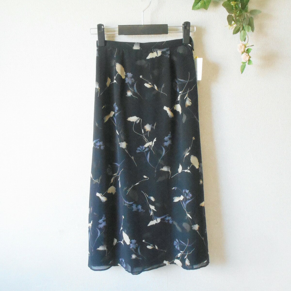 【中古】新品 タグ付き SSAINTLY スカート W61 ロング 丈 レディース 春 夏(4.0)