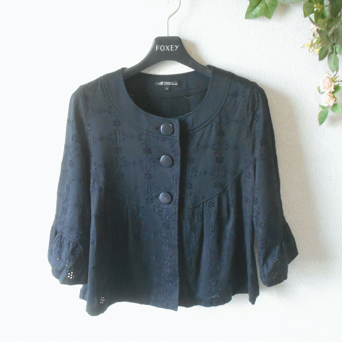【中古】23区 ニジュウサンク ノーカラー ジャケット 春 夏 レディース 32 カットワーク 刺繍 7分袖 黒 オンワード樫山