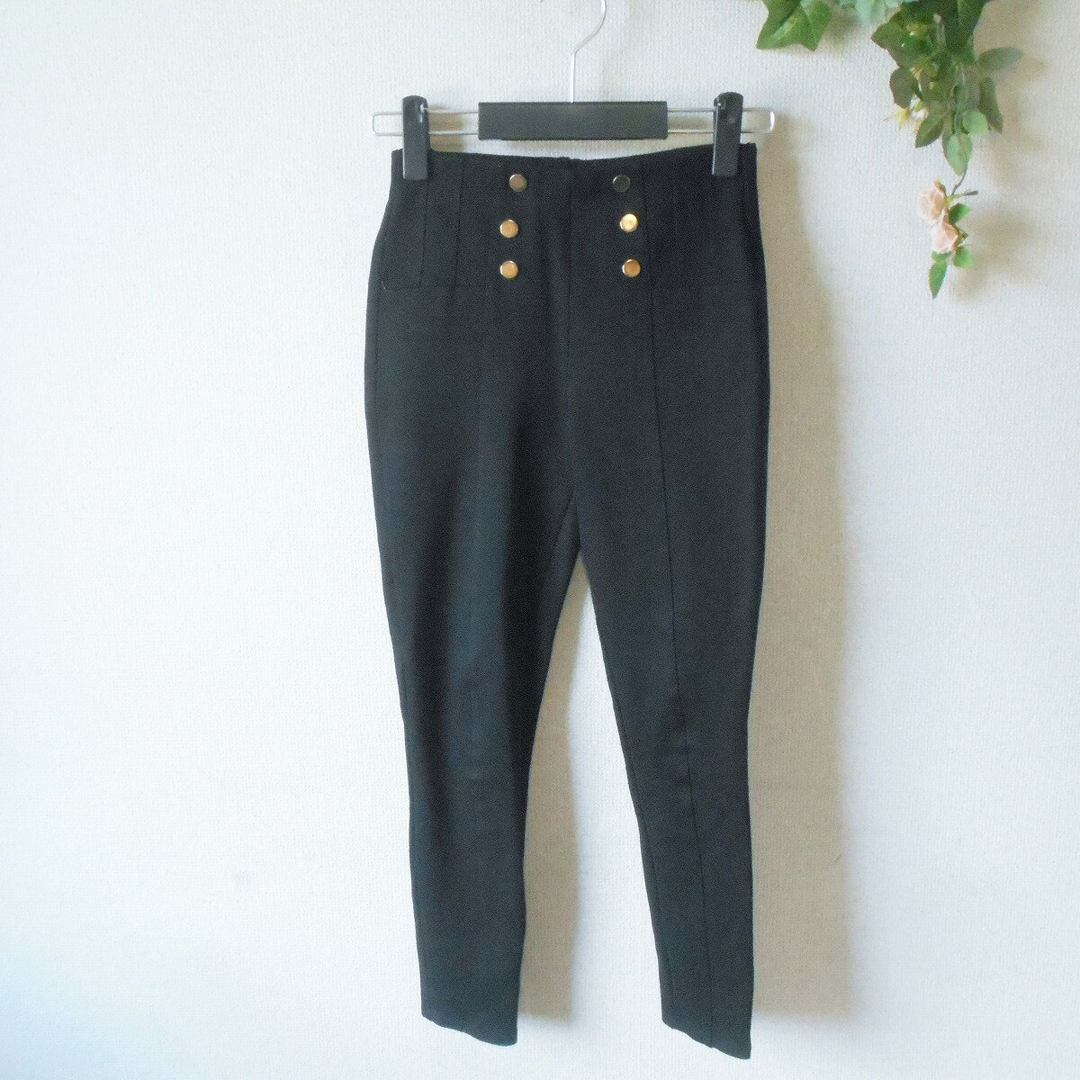 Rakuten - 【中古】ザラ ZARA パンツ レディース S 秋 冬 飾りボタン付き 黒