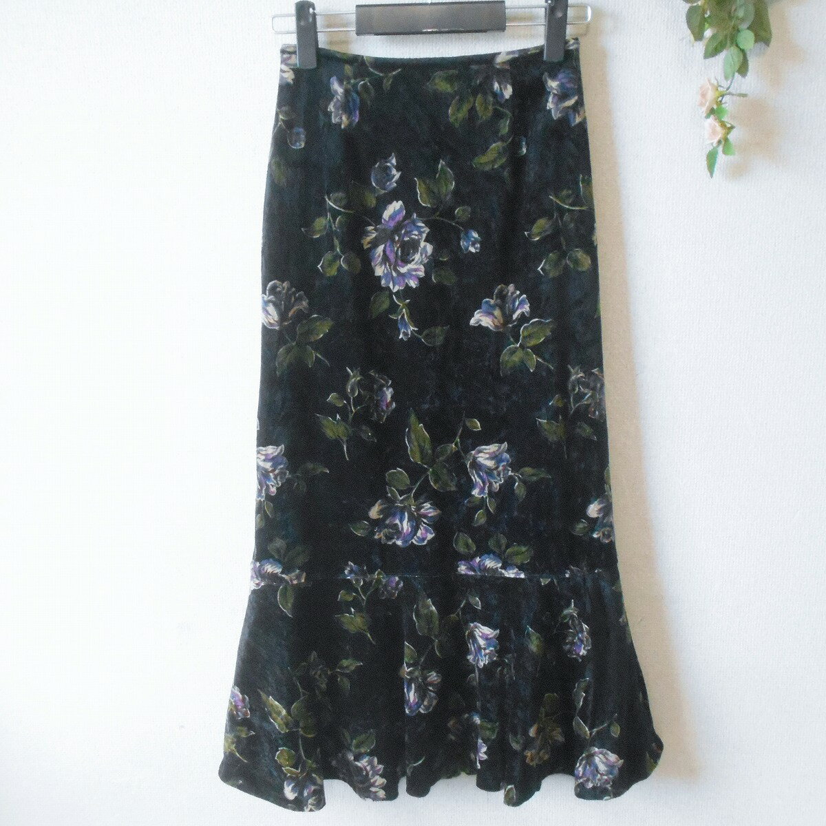 レストローズ　ウールスカート　新品まとめ売り compass1764309936.jpg