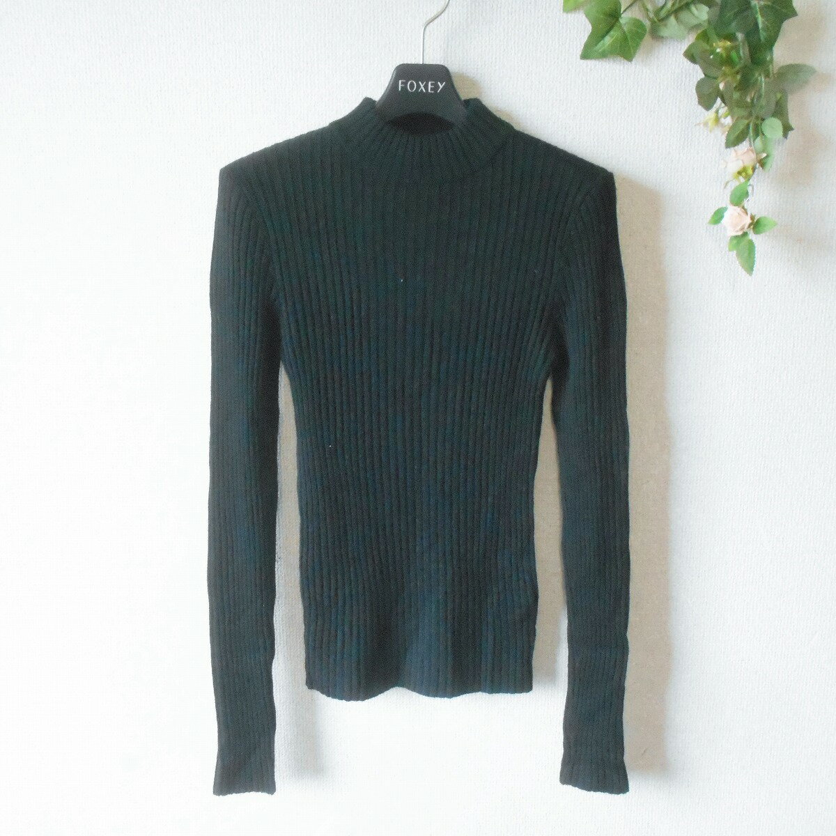 商品情報商品説明【ポイント】レッセパッセのレディース用セーターになります。お色は黒色で秋冬を中心に着ていただけるお品です。ご不明な点はご遠慮なくお問い合わせください。コンディション【状態】USED品です。普通に使用してできる使用感はあるとお...