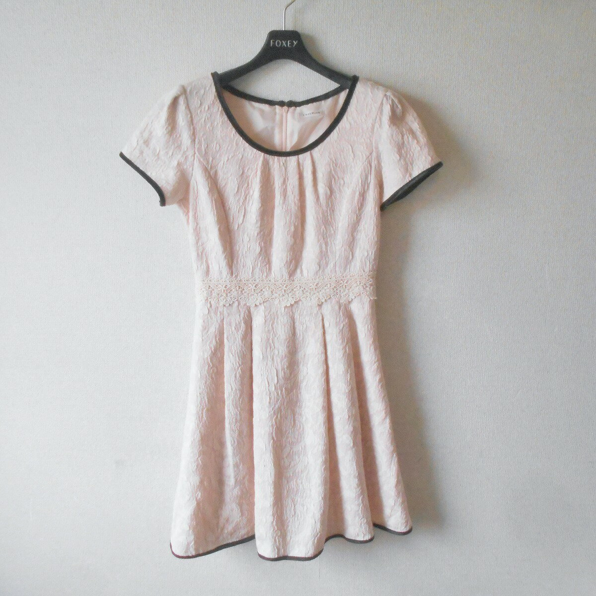 Rakuten - 【中古】レストローズ Lest Rose ワンピース 春 秋 ウエスト レース 織柄 入り レディース