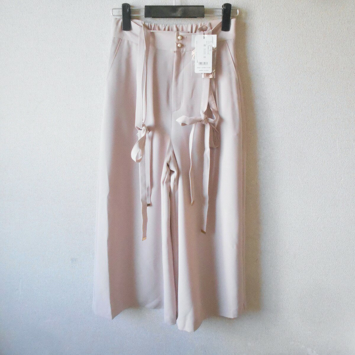 樂天商城 - 【中古】新品 タグ付き18000円 レッセパッセ LAISSE PASSE 春 夏 肩紐付き パンツ ワイドパンツ バギー パンツ 日本製 38 未使用