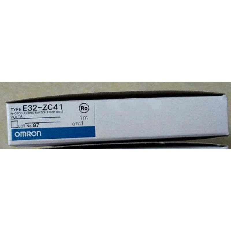 Rakuten - 【新品 東京発 ★適格請求書発行可★】OMRON オムロン E32-ZC41 2M ファイバセンサ【6ヶ月保証】