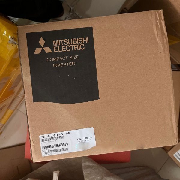 Rakuten - 【新品 東京発 ★適格請求書発行可★】MITSUBISHI/ 三菱 インバーター FR-E740-5.5K 【6ヶ月保証】