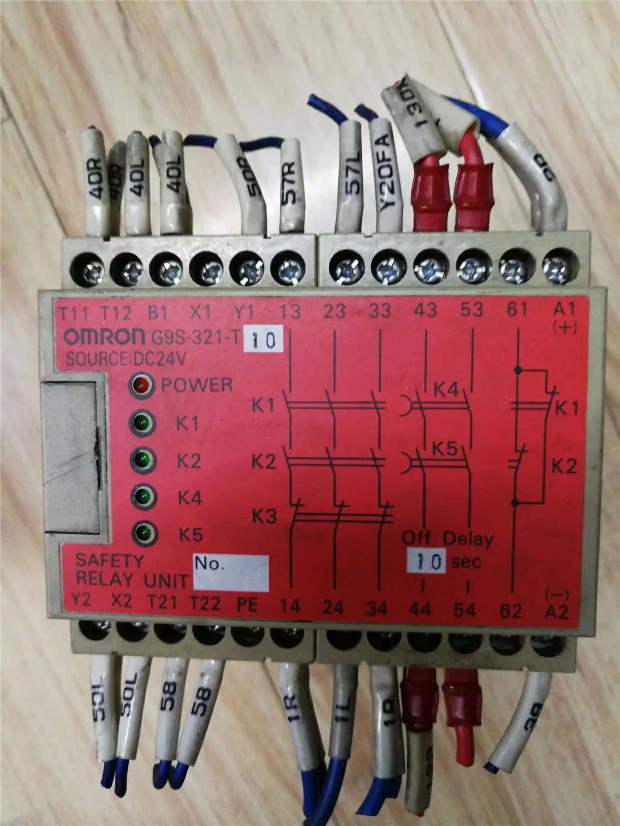 Rakuten - 【新品 東京発 ★適格請求書発行可★】OMRON オムロン G9D-301 用 セーフティコントローラ【6ヶ月保証】