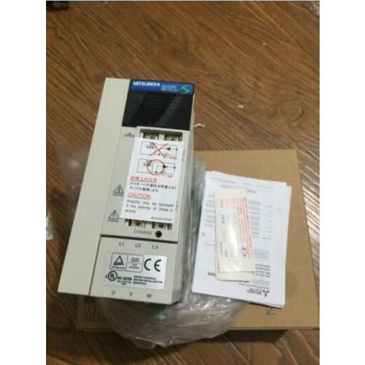 【新品 東京発 ★適格請求書発行可★MITSUBISHI 三菱電機 MR-J2S-200CL【6ヶ月保証】