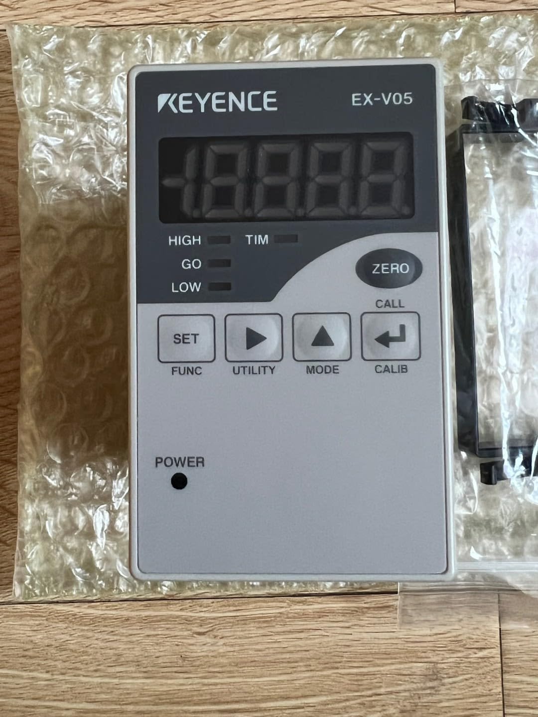 Rakuten - 【◆新品 東京発◆ 適格請求書発行可◆】KEYENCE EX-V05 高速、高精度のデジタル変位センサー【6ヶ月保証】