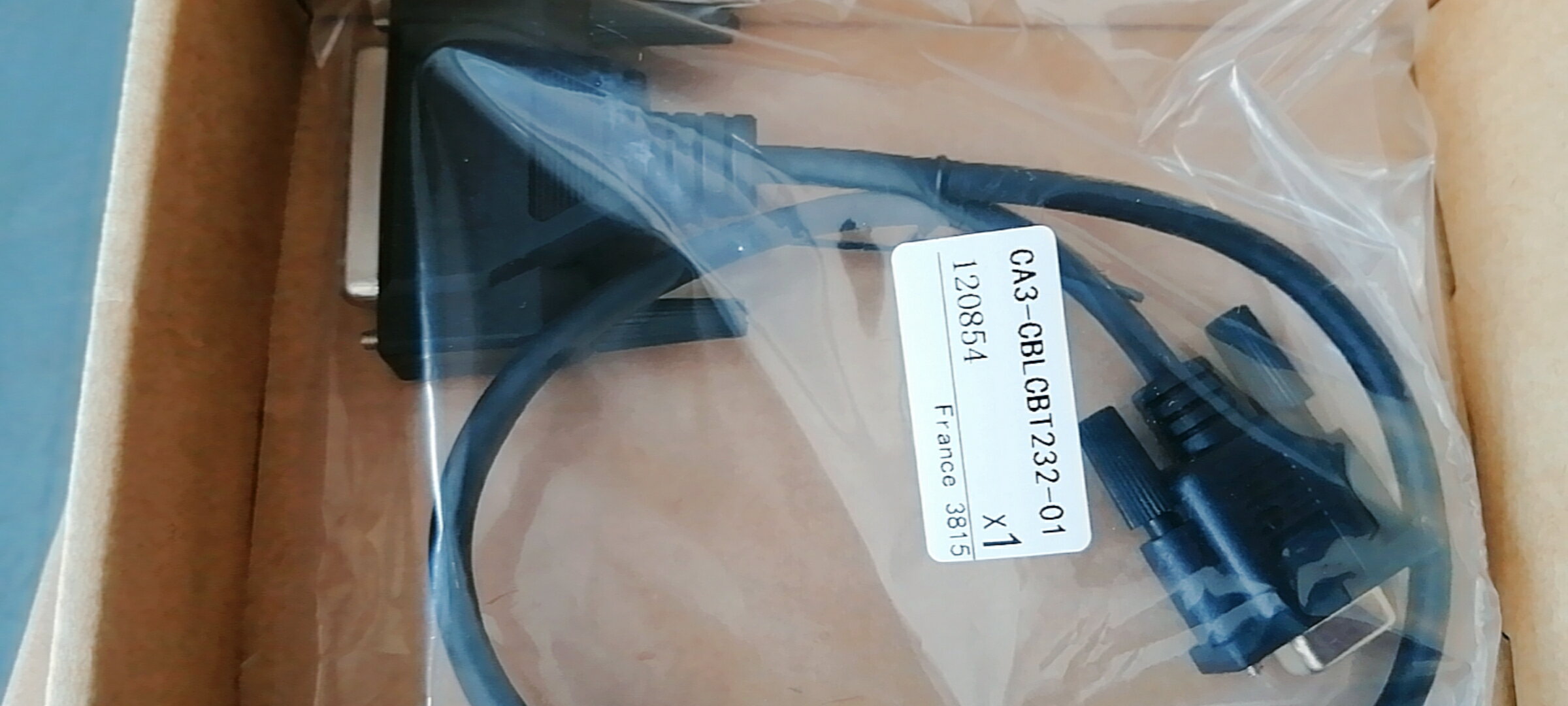 【◆新品 東京発◆ 適格請求書発行可◆】RS-232C 9pin-25pin変換ケーブル（20cm）CA3-CBLCBT232-01 【6ヶ..