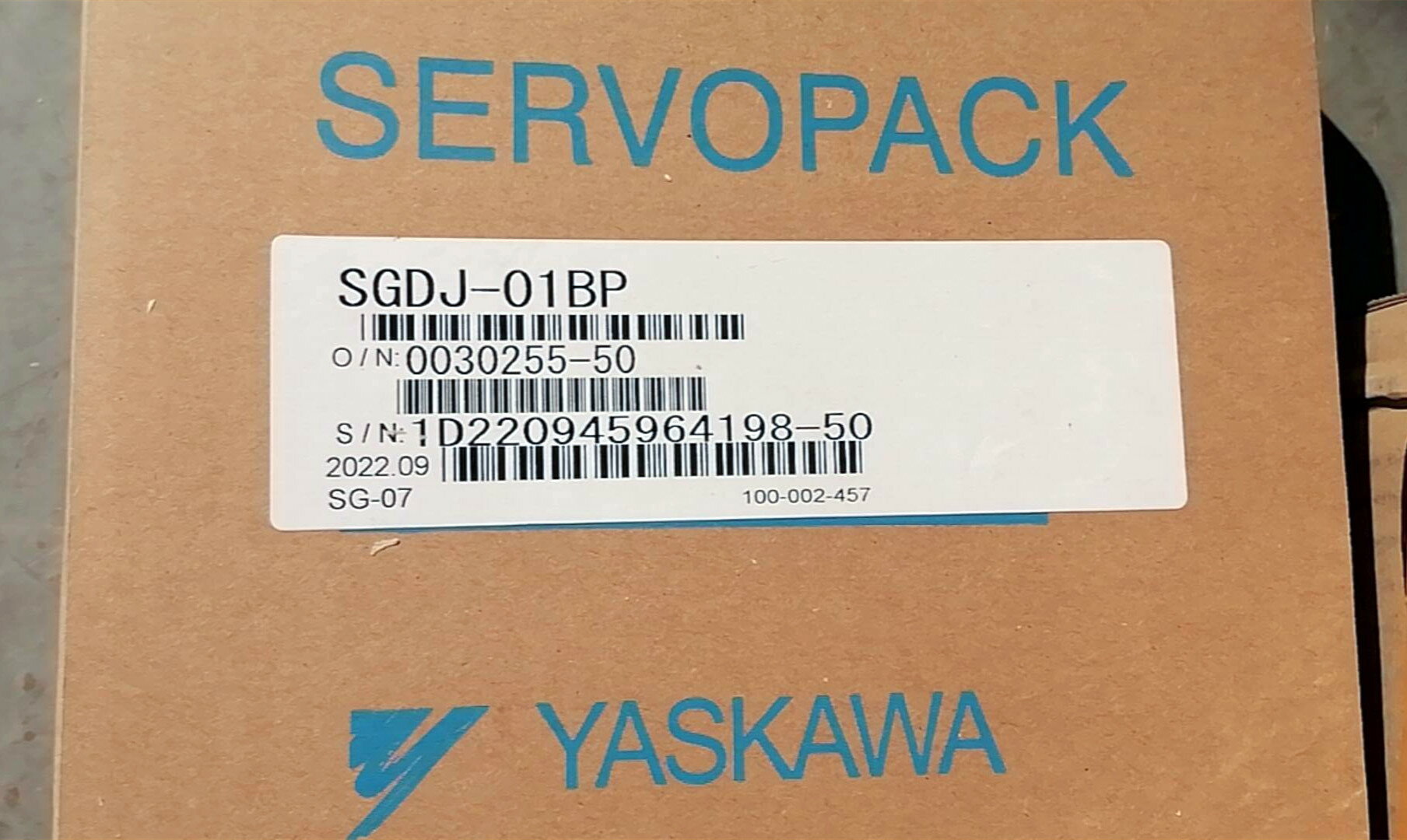 【◆新品 東京発◆ 適格請求書発行可◆】Σ-IIシリーズ サーボドライブ SGDJ-01BP 100W 位置制御用【6ヶ月..