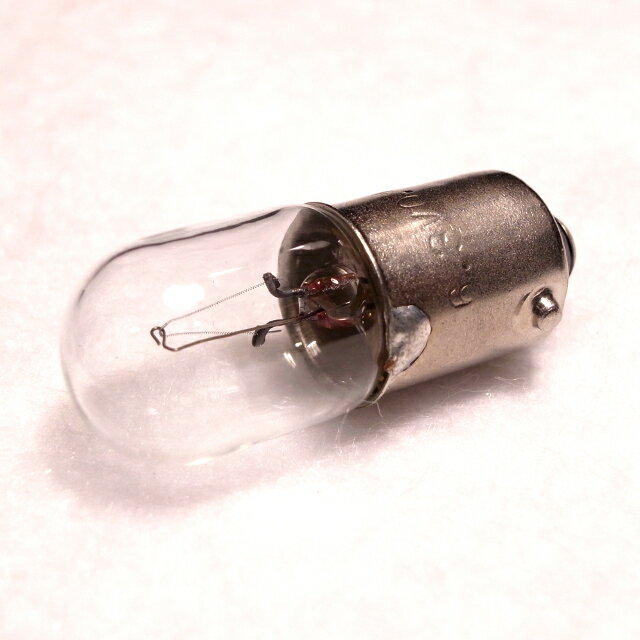 パイロットランプ T10 BA9S 6.3V 0.15A 1個単位販売ページ【返品交換不可】パネル球 スワンベース S-9-1口金 クリアー クリヤー 小型 白熱灯 豆電球 確認表示灯 / 電子機器・制御機器・オーディオ機器・保守用・配電盤表示用・インジケーターなどに