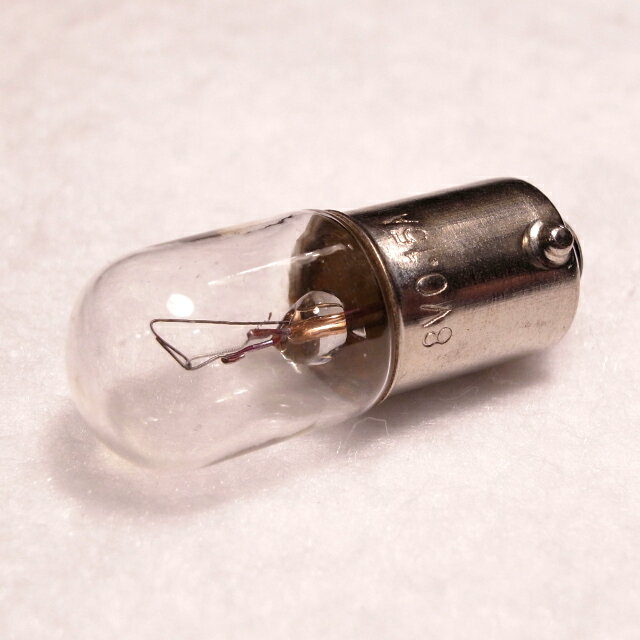 パイロットランプ T10 BA9S 8V 0.15A 10個セット【返品交換不可】パネル球 スワンベース S-9-1口金 クリアー クリヤー 小型 白熱灯 豆電球 確認表示灯 / 電子機器・制御機器・オーディオ機器・保守用・配電盤表示用などにのサムネイル