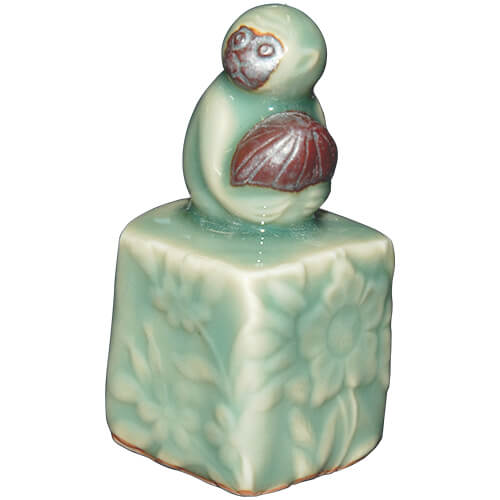 申 置物 文鎮 ペーパーウェイト 王地山陶器所 干支文鎮 申(えと ぶんちん さる)青磁器 磁器 陶磁器