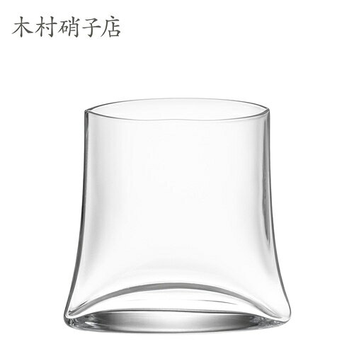 ｜商品名｜ポーセ オールド×6脚セット 業務用｜メーカー｜木村硝子店｜品番｜1727｜製品サイズ｜高さ 95mm 口径 80mm｜材質｜ソーダガラス｜容量｜370cc｜商品特徴｜ビニール袋に液体を入れた形から生まれた器。1979年の小松誠さんのデザインです。｜製造国｜日本｜関連シリーズ｜小松誠コラボ｜備考｜こちらの商品は業務用の商品となり、梱包形態が簡素で専用化粧箱以外での納品の場合が多くございます。そのためギフト用でのご注文はおすすめできません。商品のお届けに関しましては正規メーカー代理店の「株式会社木村硝子店」より直送にてご納品させて頂く可能性がございます。出荷元は木村硝子店になっておりますが、グラスの破損等の配送時における事故における連絡は、「木村硝子店」ではなく当店へご連絡をお願い致します。｜メインカテゴリ｜ワイングッズ館＞グラス＞ロックグラス｜配送方法｜通常：宅配便（メール便不可商品）◆送料込みの表示がある商品でも、北海道・沖縄県は別途送料2,835円を頂戴します。当店及びメーカーで欠品の場合でもご購入でいる場合がございます。欠品時の納期はメールでご連絡します。注文確認メールが届かない場合はお電話にてお知らせ致しますので届かない旨を必ずご一報下さい。◆全ての商品に返品交換の可否を記載しております。交換時に発生する諸費用はお客様のご負担となります。詳しくはご利用ガイドをご覧ください。 → ご利用ガイドへ木村硝子店オリジナルデザインによる商品。ハンドメイドのものが主流となっています。 自社工場を持たないメーカーのため、オリジナル商品は国内外の様々な工場で製造しています。シンプルかつベーシックなフォルムやラインを追求し、飲食のシーンに寄り添ったグラスを作っています。ビニール袋に液体を入れた形から生まれた器。1979年の小松誠さんのデザインです。MOMAのコレクションにもなっています。注意こちらの商品は交換・返品不可となります。この商品はお取り寄せになりますこちらの商品は、ご注文確認後メーカーより取り寄せとなります。他のサイトでも同時販売しておりますので、在庫更新のタイミングにより商品をご用意できない場合がございます。メーカー在庫が欠品の場合もございますので予めご了承ください。別途、メールにてご案内させていただきます。シーズン品につきましては、在庫変動が激しいため欠品の可能性がございます。お急ぎの場合は、お手数ですがご購入前に在庫のご確認をお願いいたします。