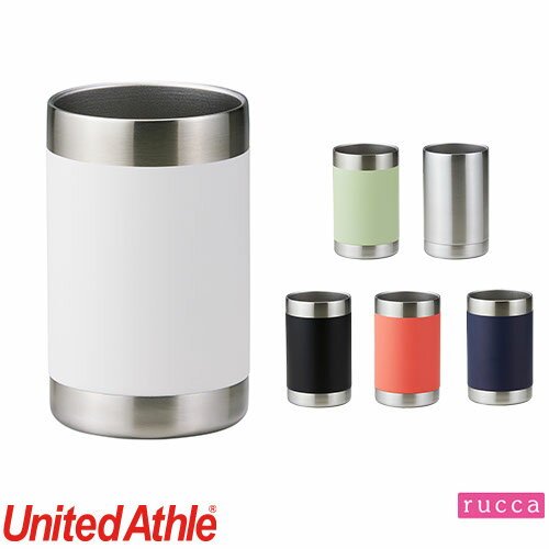 ｜商品名｜真空ステンレス缶クーラー｜メーカー｜United Athle(ユナイテッドアスレ)｜品番｜300001｜カラー｜0001_ホワイト、0002_ブラック、0078_サーモンレッド、0086_ネイビー、0269_スモーキーグリーン、0433_ステンレス｜サイズ｜M、L｜素材｜ステンレス※カラー部分はパウダーコーティング｜商品説明｜アウトドア＆インドア需要で人気沸騰中の缶クーラーが遂にリリース。真空断熱ステンレス構造で保温機能抜群の缶クーラーが6色×2サイズ展開。あらゆるシーンにマッチする、高級感のあるカラーバリエーションにこだわりました。缶をしっかりホールドし、飲み口をスッキリさせた使い勝手にもアプローチした商品は、オールシーズン大活躍！カラー塗装部分には、ざらっとした質感の「パウダーコーディング」を採用したことで、マットで高級感も抜群。オリジナルグッズとして大活躍すること間違いなし！｜サイズ区分｜ユニセックス｜メインカテゴリ｜飲食店ユニフォーム＞帽子・アクセサリー＞アクセサリーその他｜配送方法｜通常：宅配便（メール便不可商品）◆送料込みの表示がある商品に関しましても、北海道・沖縄県は別途送料2,835円を頂戴いたしております。◆当店では当日出荷の記載のない商品に関しましてはご購入ができる状態でも取り寄せとなりますのでお急ぎの場合は事前にお問い合わせくださいませ。メーカーにて欠品の場合はメールにてご連絡をさせていただきます。当店よりのご注文確認メールが届かない場合はお電話にてご連絡させていただきますので届かない旨を必ずご一報お願いいたします。納期・返品交換・ご注文時の注意事項につきましては、ご利用ガイドをご一読下さい。 → ご利用ガイドへ缶を差し込んでもよし、ドリンクを注いでもよしの保温機能を備えた真空断熱ステンレス缶クーラーアウトドア＆インドア需要で人気沸騰中の缶クーラーが遂にリリース。真空断熱ステンレス構造で保温機能抜群の缶クーラーが6色×2サイズ展開。あらゆるシーンにマッチする、高級感のあるカラーバリエーションにこだわりました。缶をしっかりホールドし、飲み口をスッキリさせた使い勝手にもアプローチした商品は、オールシーズン大活躍！カラー塗装部分には、ざらっとした質感の「パウダーコーディング」を採用したことで、マットで高級感も抜群。オリジナルグッズとして大活躍すること間違いなし！注意こちらの商品は交換・返品不可となります。