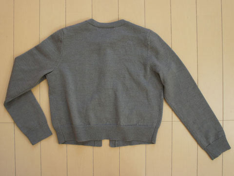 [m]ボンポワン ボンポアン bonpoint アウトレット 子供服 女の子 6歳 約 110cm 長袖 カーディガン グレー リボン 無地 秋 冬 ★2 トップス 冬服 ガールズ キッズ 【中古】 ユーズド リサイクル 古着 子ども服 こども
